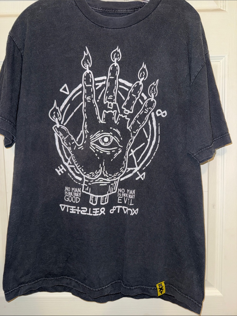 WWE NXT Aleister Black "Fade to Black" unisex L